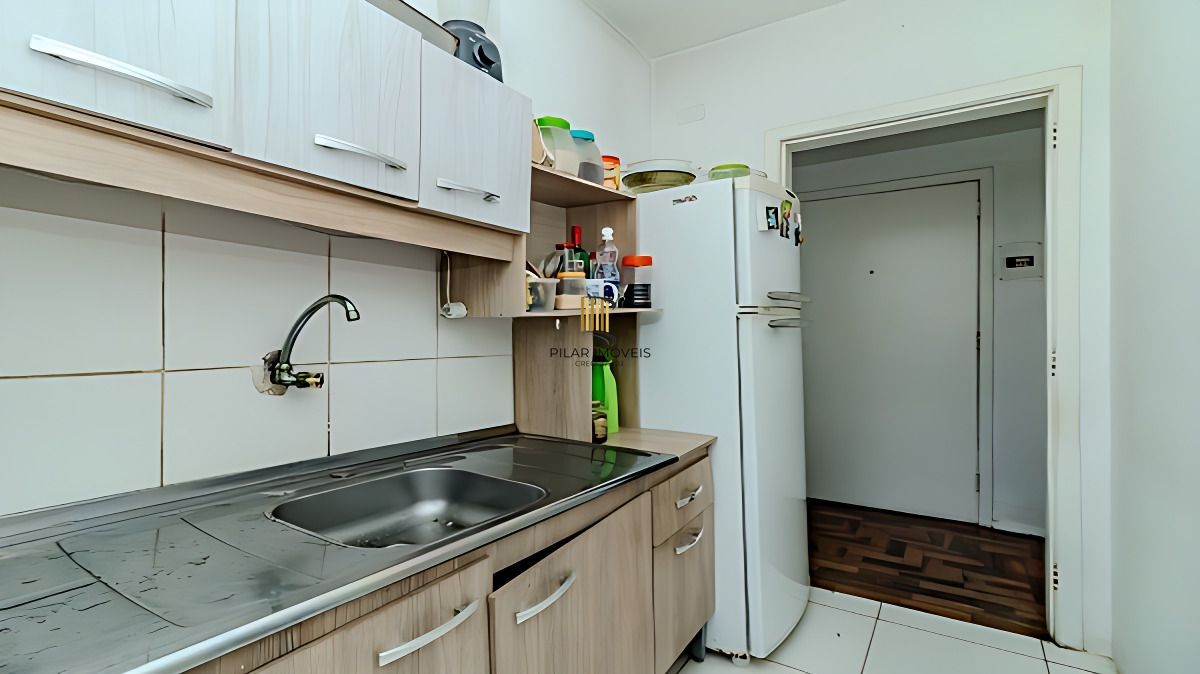 Vende-se apartamento com 3 quartos - Petrópolis