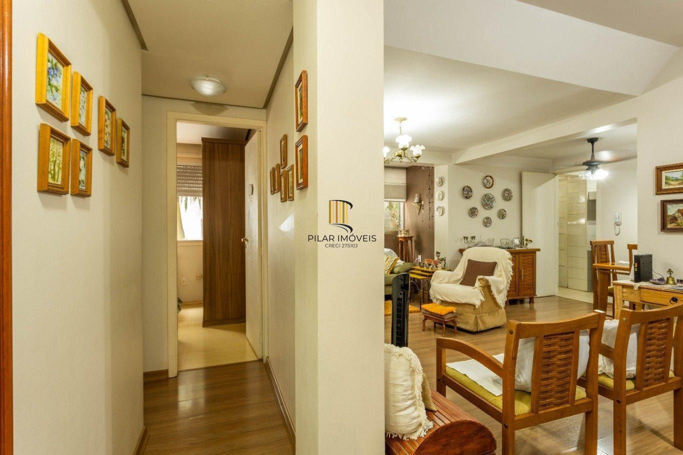 Vende-se cobertura com 3 quartos,(1 suíte) e 1 vaga – 167 m² – Bom Fim