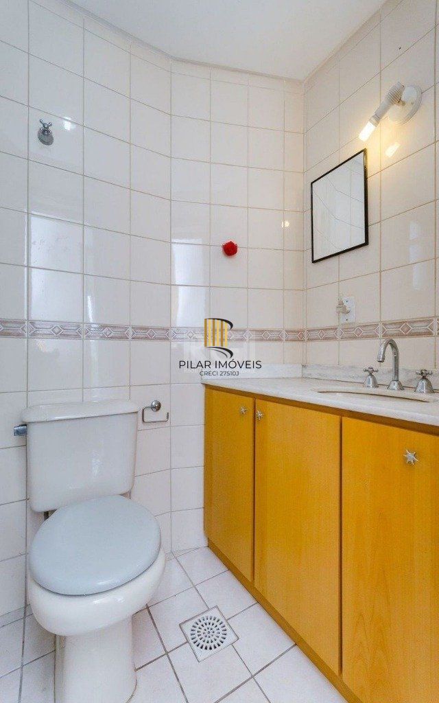 Vende-se cobertura - 171m², 2 dormitórios, sendo 1 suite, 2 vagas - Petrópolis
