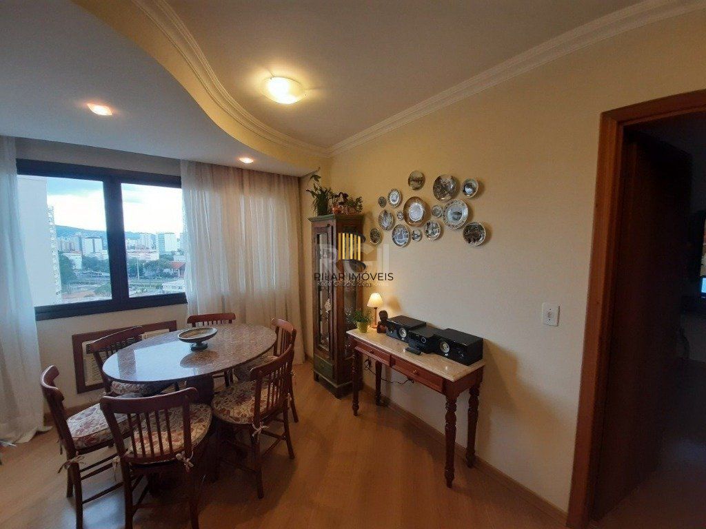 Vende-se apartamento- 82m², 3 dormitórios, 1 suites, 2 vagas - Jardim Botânico