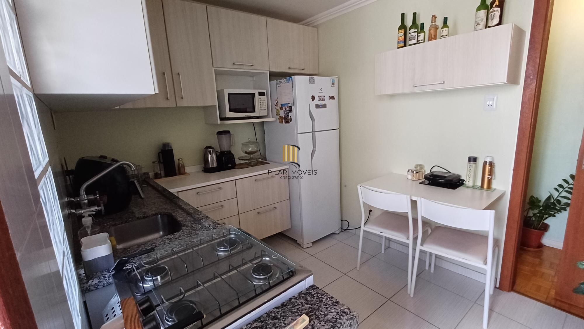 Vende-se apartamento com 2 quartos e 81 m² - Teresópolis