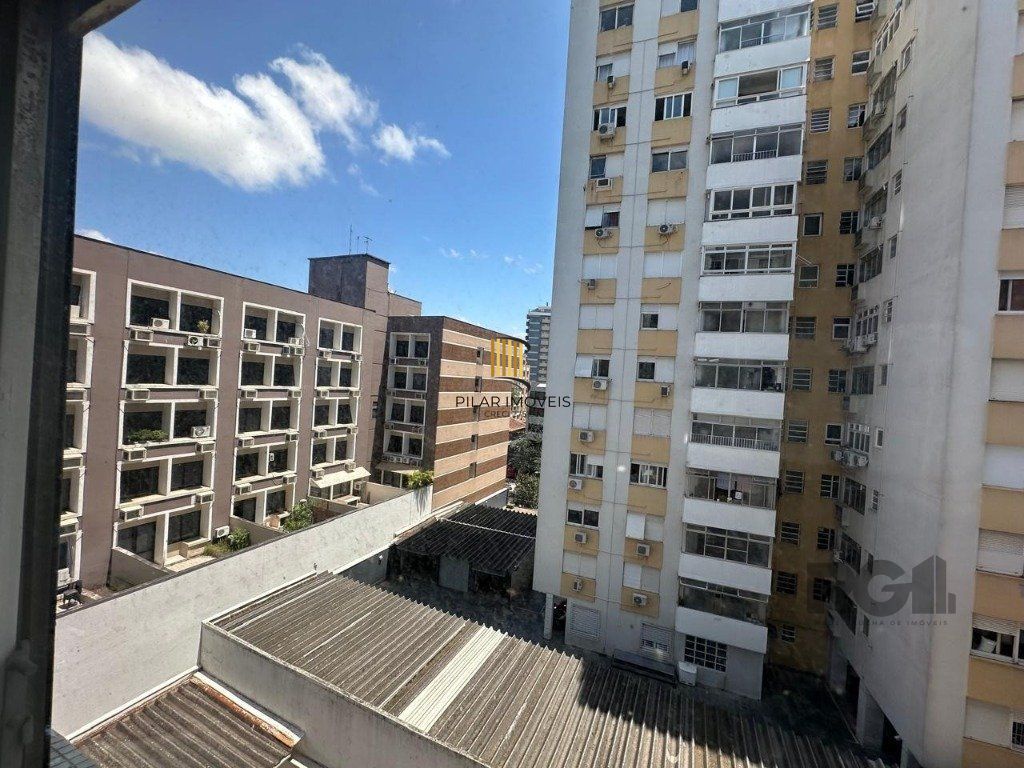 Vende-se apartamento 3 quartos com suíte, dependencia completa e hidro próximo ao Parcão - 133m² - Moinhos de Vento