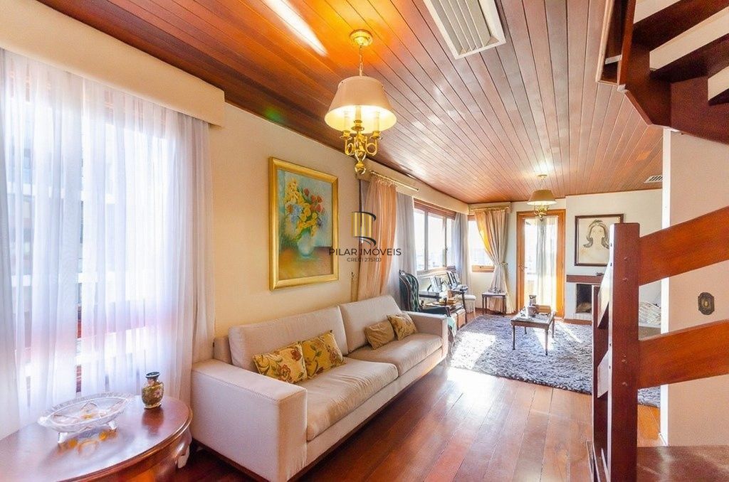 Vende-se cobertura com 3 quartos (1 suíte), 311m² e 3 vagas – Rio Branco