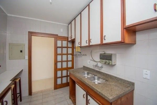 Vende-se apartamento de 2 quartos, 1 vaga, 87m² - Bom Fim