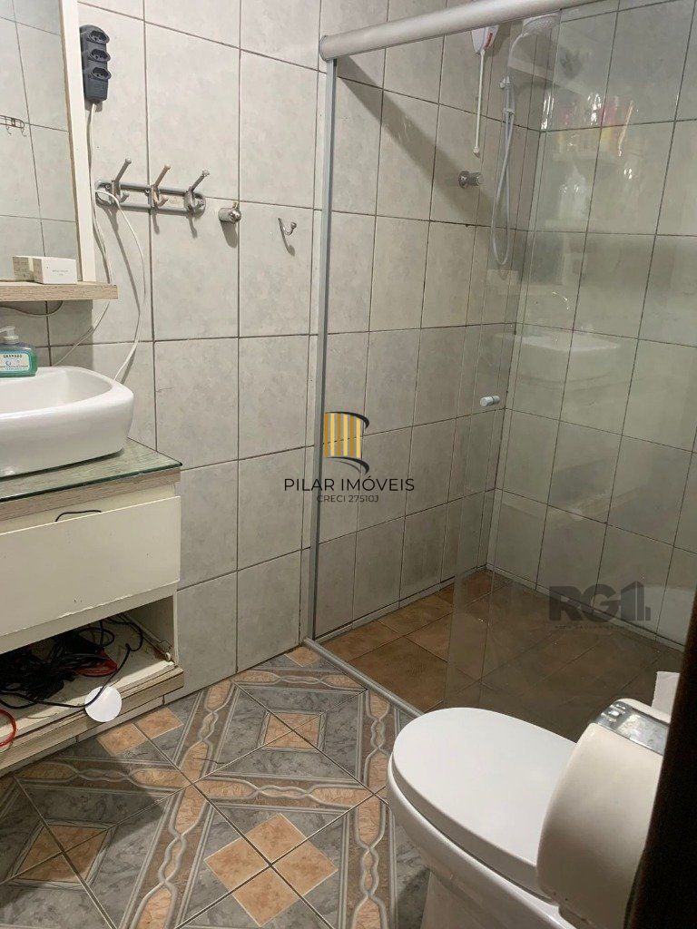 Vende-se casa 3 quartos com suíte e 3 vagas de garagem - 130m² - Jardim Itu Sabará