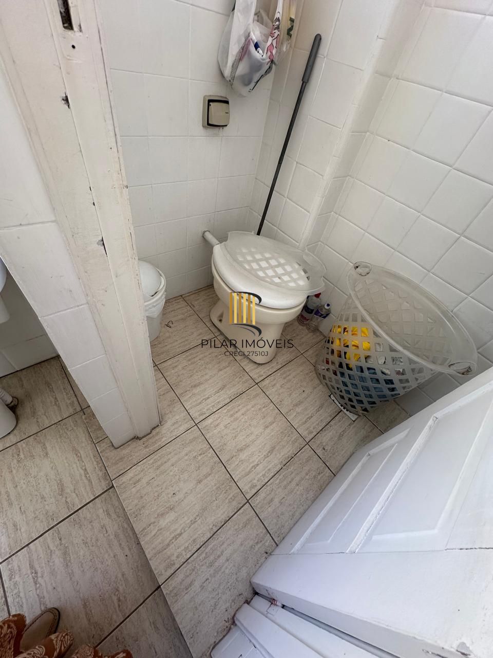 Vende-se apartamento 3 quartos, dependencia completa - 83m² - Bom fim