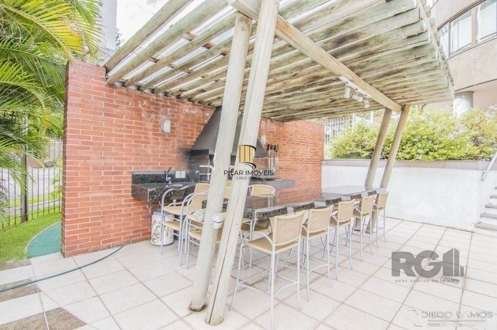Apartamento 3 dormitórios, 1 suíte, 2 vagas de garagem no Bairro Bela Vista.