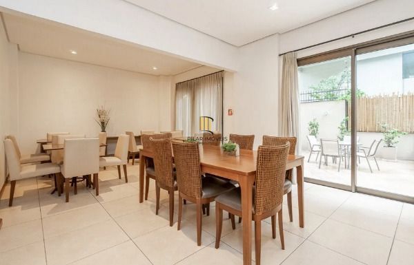 Vende-se apartamento com 3 suítes, 3 vagas e 136 m² - Petrópolis