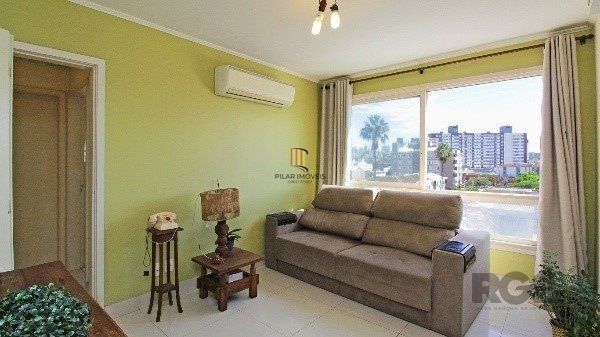 Amplo apartamento 2 quartos com vaga no Menino Deus - 71m²