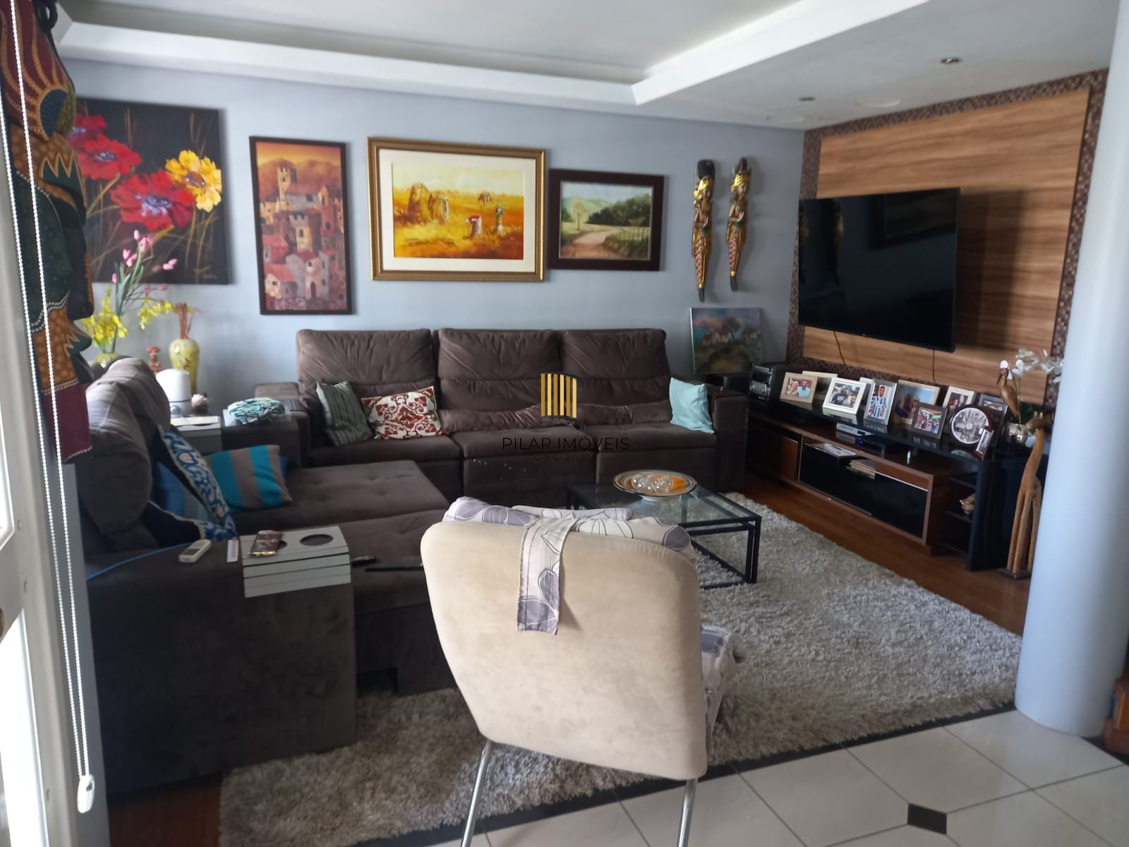 Vende-se sobrado com 5 quartos (3 suítes), 428m² e 3 vagas – Alto Petrópolis