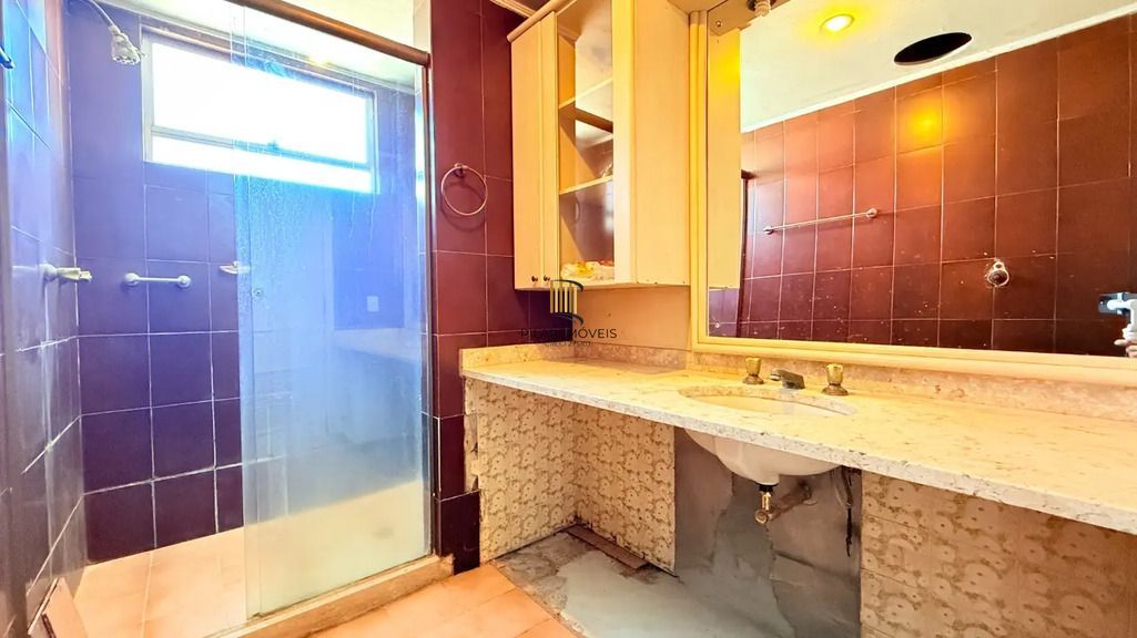 Apartamento alto padrão com 3 quartos, ótima localização e 173 m² - Moinhos de Vento