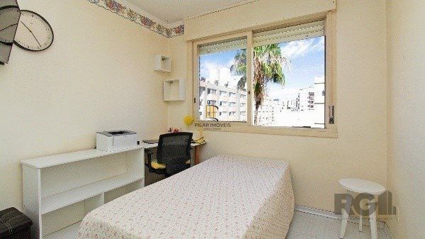 Amplo apartamento 2 quartos com vaga no Menino Deus - 71m²