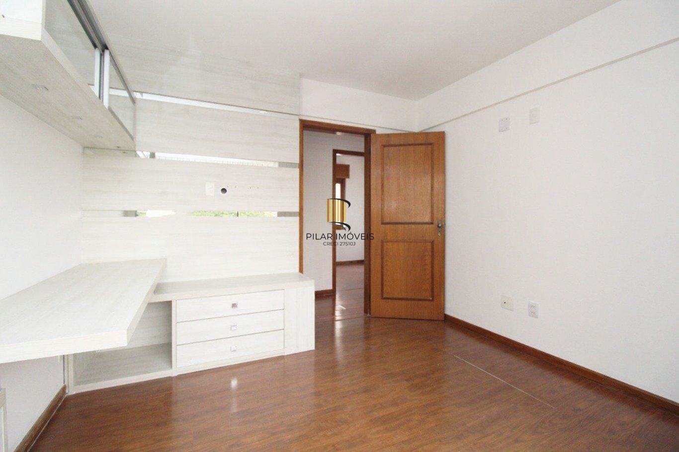 Vende-se cobertura com 3 dormitórios, piscina, 245m² e 2 vagas - Mont Serrat