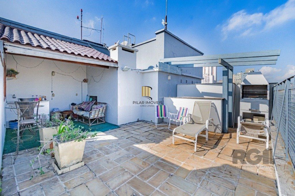 Vende-se ampla cobertura com 3 dormitórios 3 vagas - 269m² - Bairro Moinhos de Vento