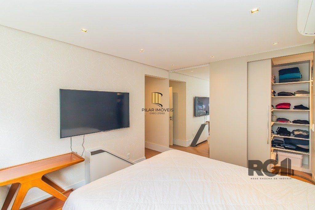 Belo Apartamento 3 quartos com suíte e 2 vagas -  136,24 m² - Petrópolis