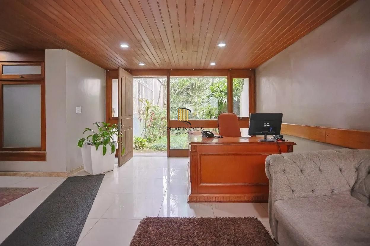 Vende-se apartamento com 3 quartos, 1 vaga e 145 m² – Moinhos de Vento