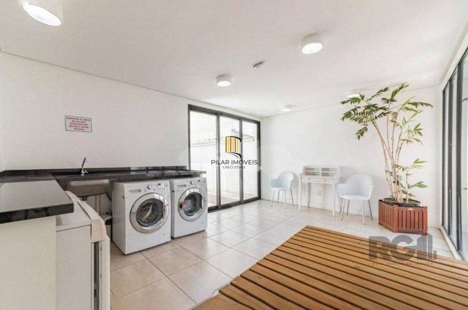 Apartamento para Venda - 38m², 1 dormitório, sendo 1 suites, 1 vaga - Menino Deus