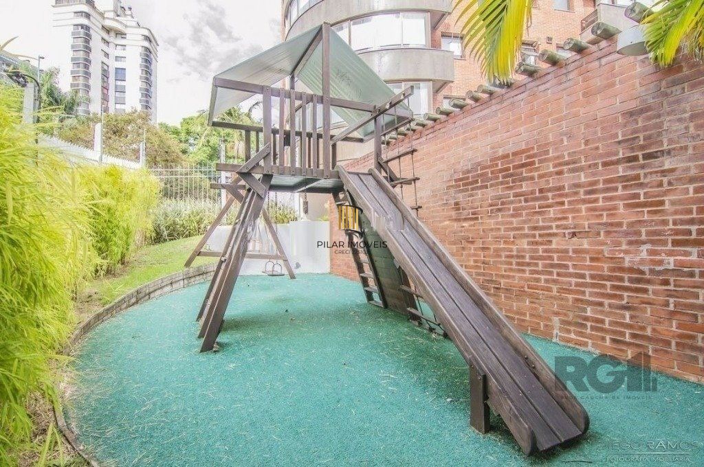 Apartamento 3 dormitórios, 1 suíte, 2 vagas de garagem no Bairro Bela Vista.