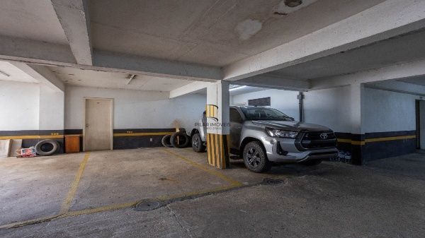 Vende-se apartamento com 3 quartos, 133m² e 2 vagas - Rio Branco