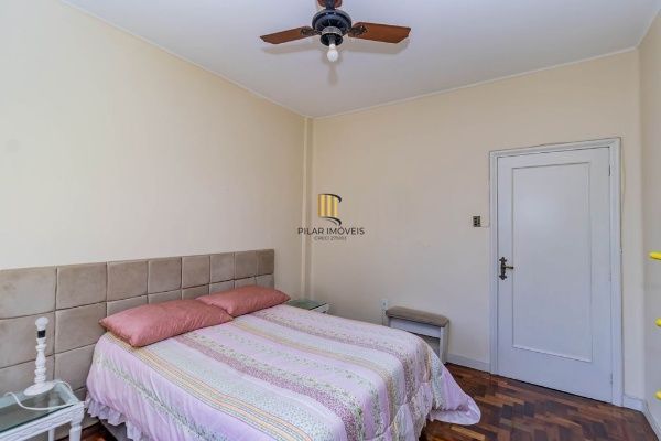Vende-se apartamento com 2 quartos, sacada e 1 vaga – 113 m² – Moinhos de Vento