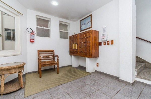 Apartamento com 1 dormitório, sacada e 1 vaga coberta — 48 m² - Passo d’Areia