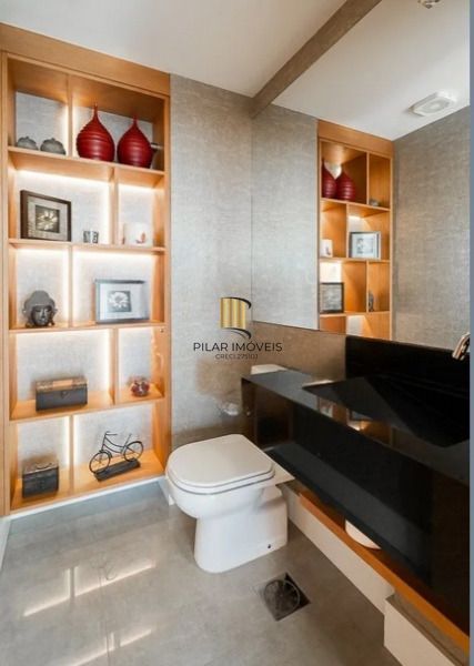 Vende-se amplo apartamento com 3 suítes, 126m² e 2 vagas - Petrópolis
