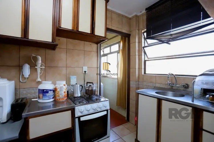 Vende-se ampla cobertura 3 quartos com vaga, lareira e churrasqueira - 175m² - Auxiliadora