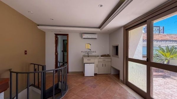 Vende-se cobertura com 2 quartos, 129m² e 1 vaga – Petrópolis