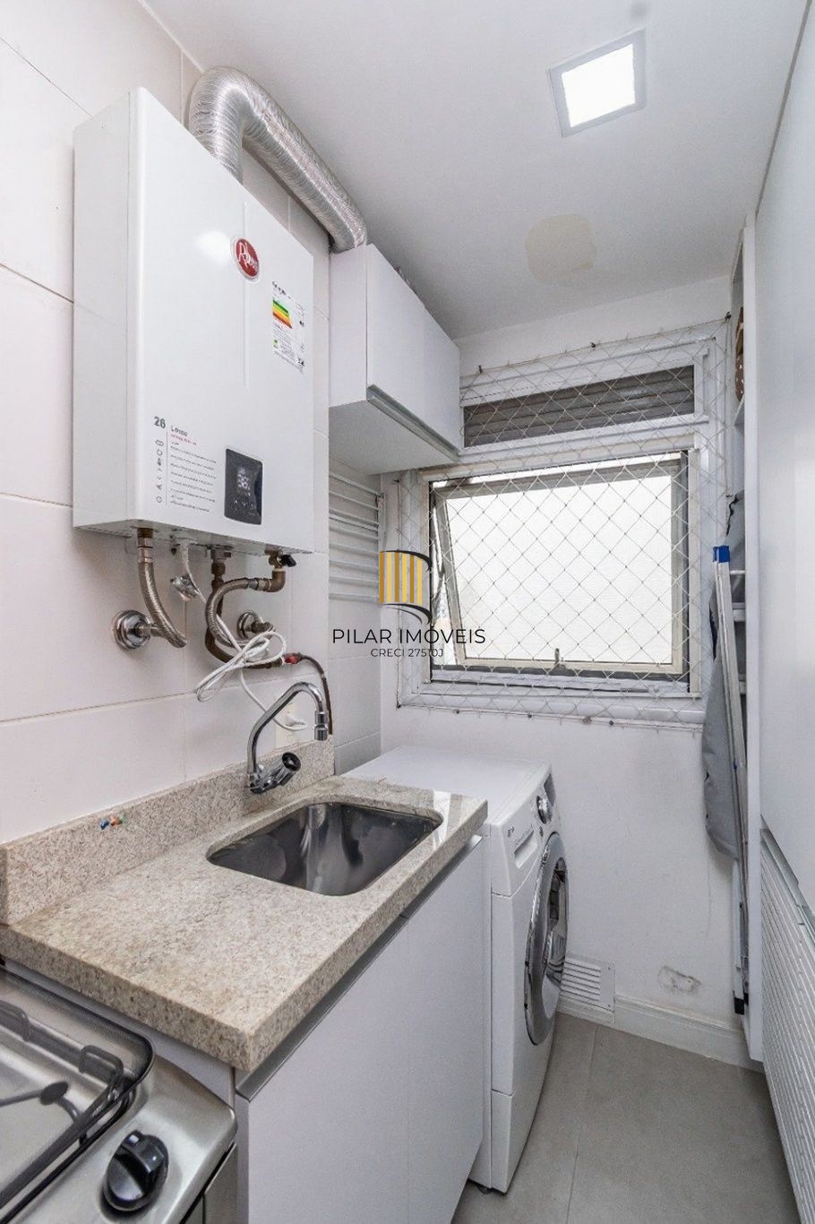 Vende-se apartamento com 2 quartos (1 suíte), 62m² e 1 vaga – Passo da Areia