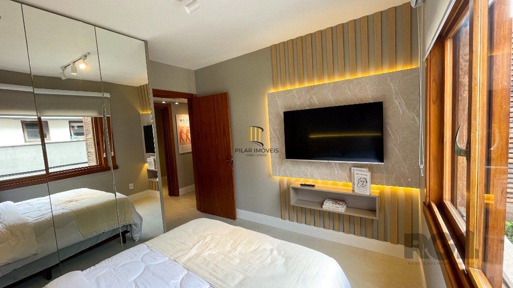 Vende-se luxuoso apartamento 3 quartos com suíte, 2 vagas, com churrasqueira e hidro - 148m² -  Petrópolis