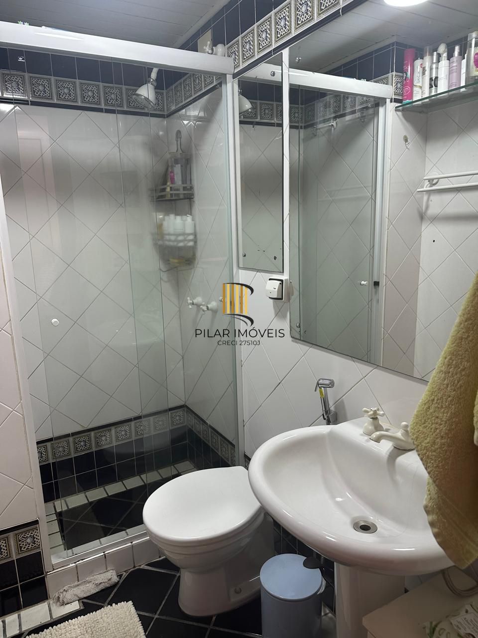Vende-se apartamento com 2 quartos (1 suíte), 70m² e 1 vaga – Mont Serrat