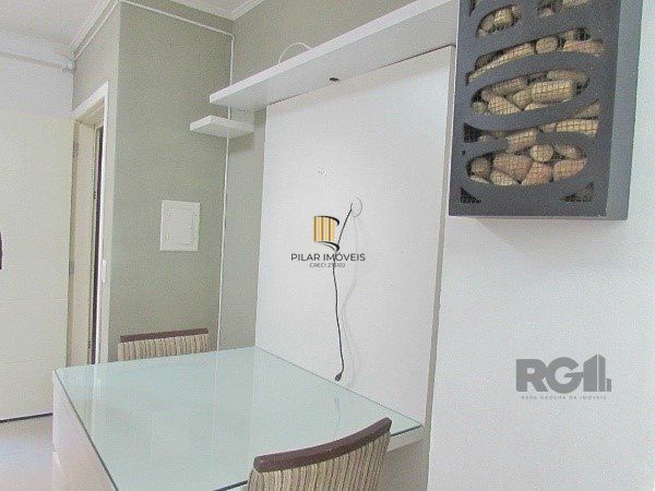 Apartamento com 1 Dormitório e Pátio Privativo no Bairro Petrópolis