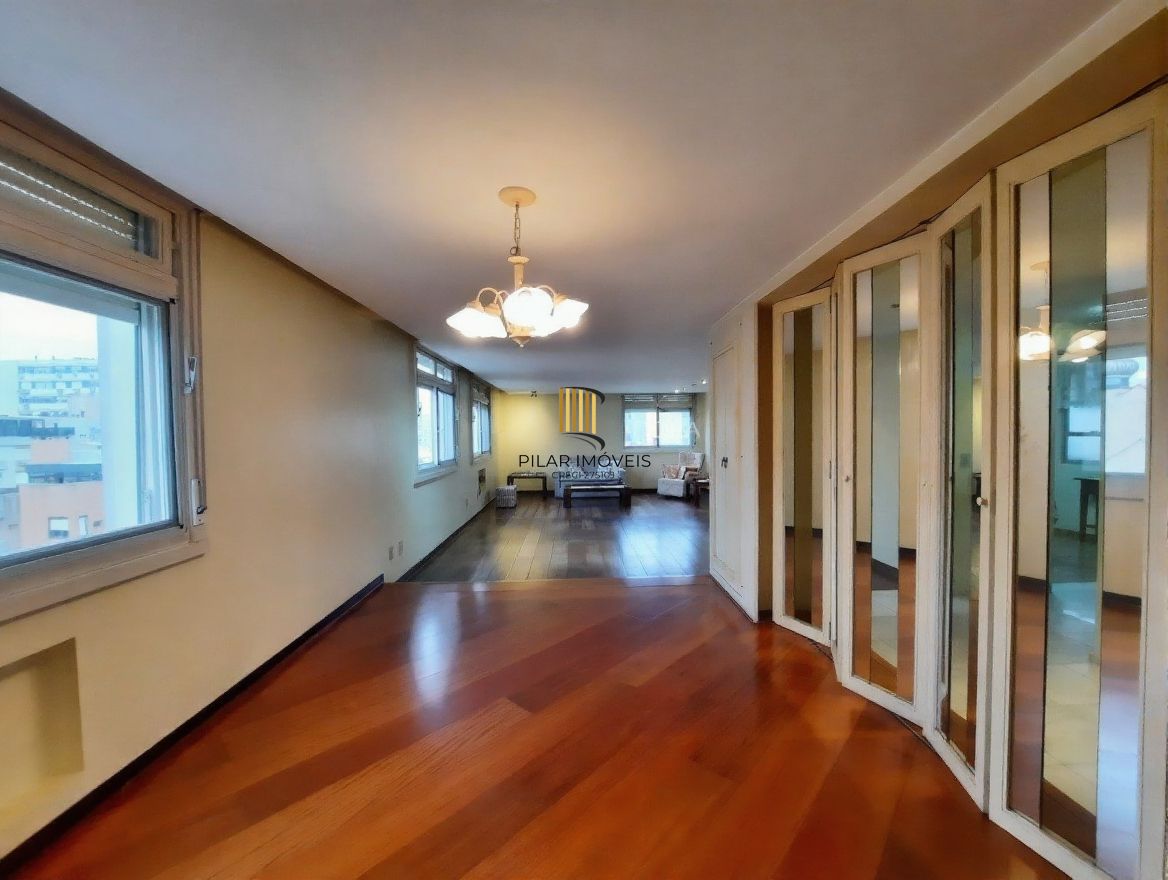 Vende-se apartamento com 3 quartos(1 suíte), 184m² e 2 vagas - Bom Fim