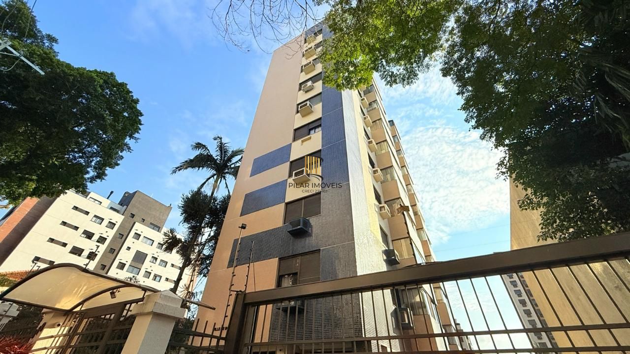 Vende-se apartamento com 3 quartos (1 suíte), 103m² e 2 vagas – Petrópolis