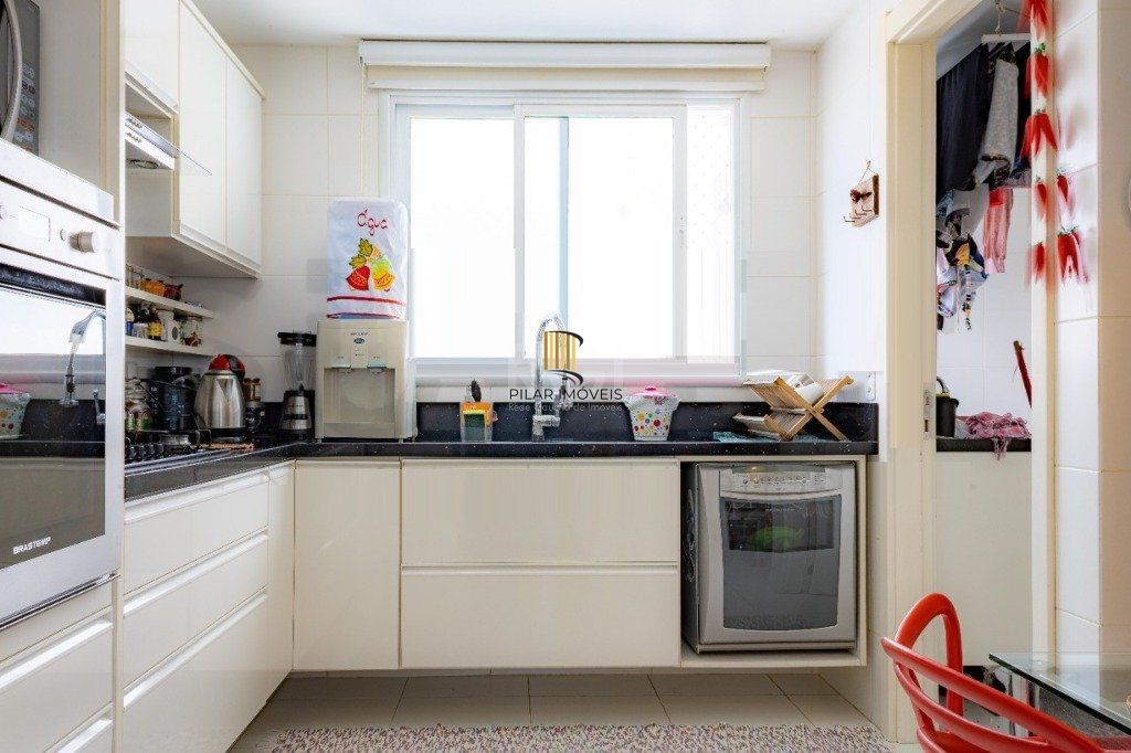 Apartamento para Venda - 121m², 3 dormitórios, sendo 2 suites, 2 vagas - Menino Deus