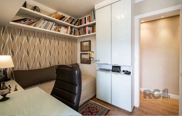 Vende-se luxuoso apartamento 3 suítes, 2 vagas a 50m da Encol - 148m² - Bela Vista