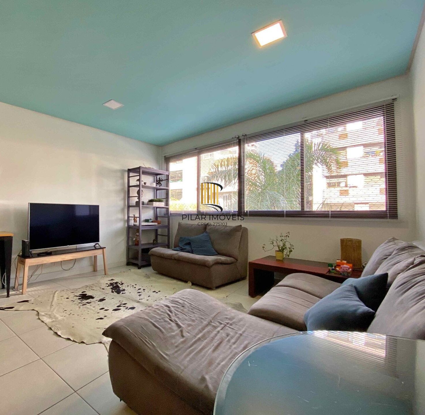 Vende-se apartamento com 2 quartos(1 suíte), 81m² e 2 vagas - Rio Branco