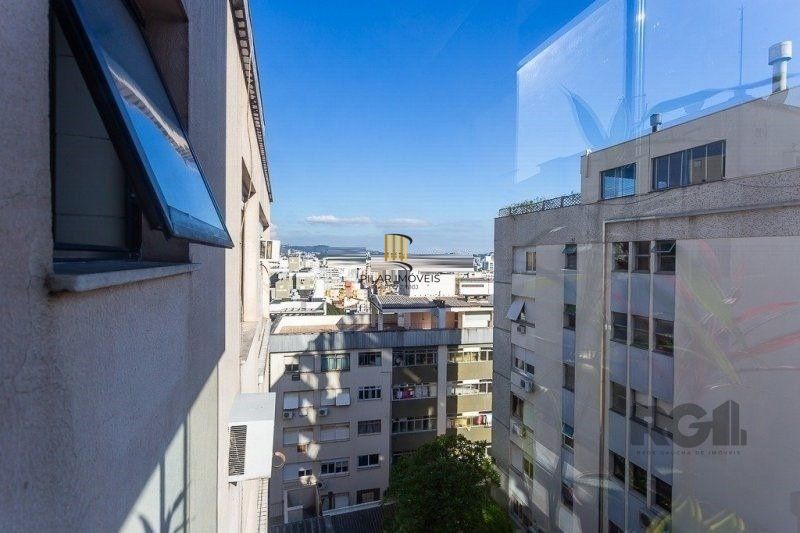 Apartamento 2 dormitórios, 2 banheiros, 1 vaga de garagem no Bairro Independência
