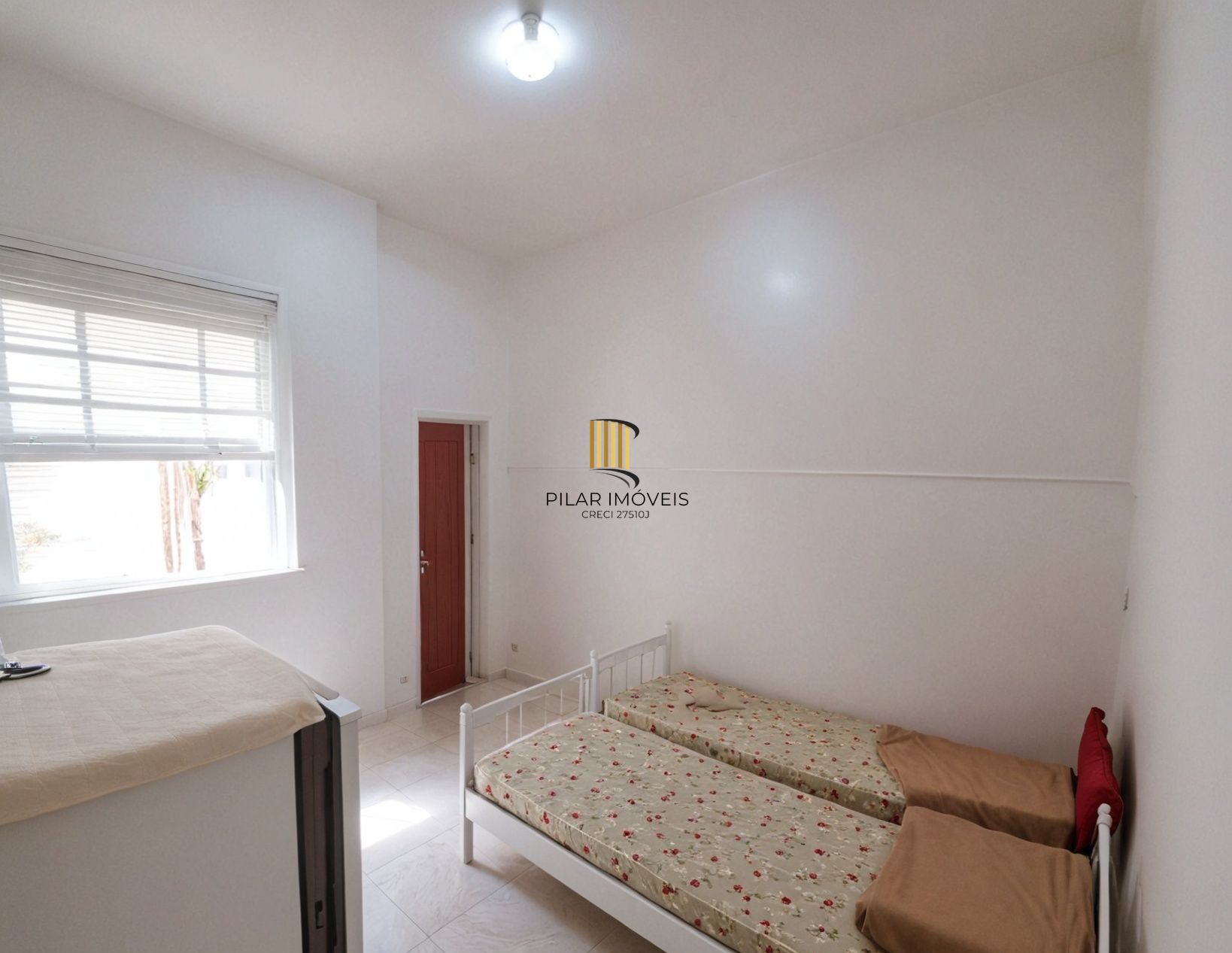 Vende-se apartamento de um 1 dormitório - 25m² - Floresta - Pilar Imóveis