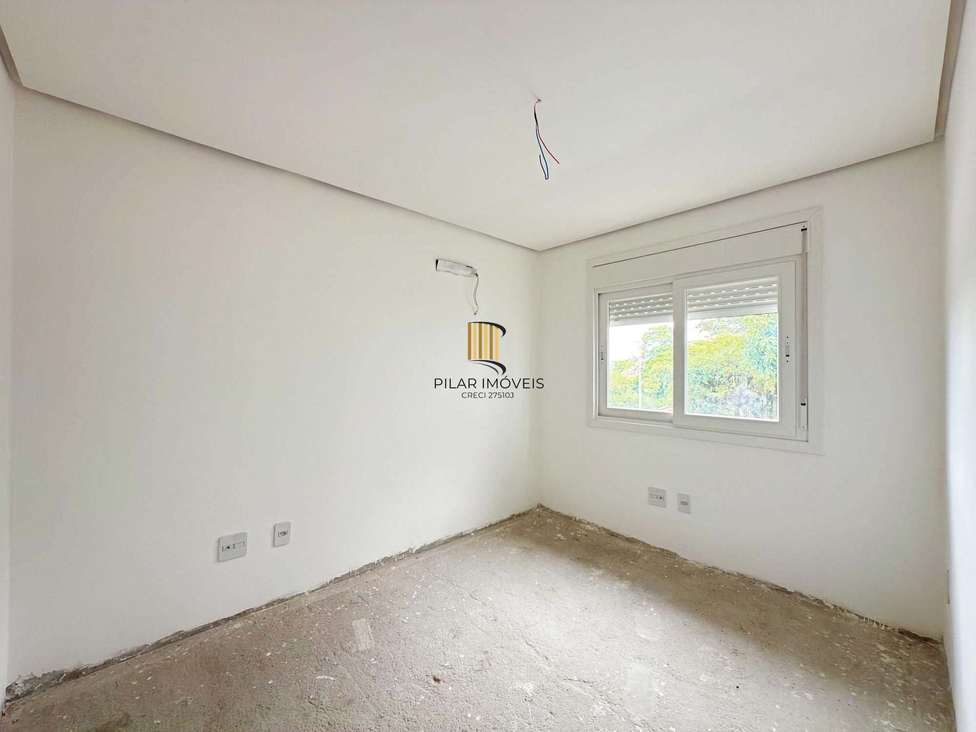 Vende-se casa em condomínio com 4 dormitórios (2 suítes), 3 vagas  – Tristeza