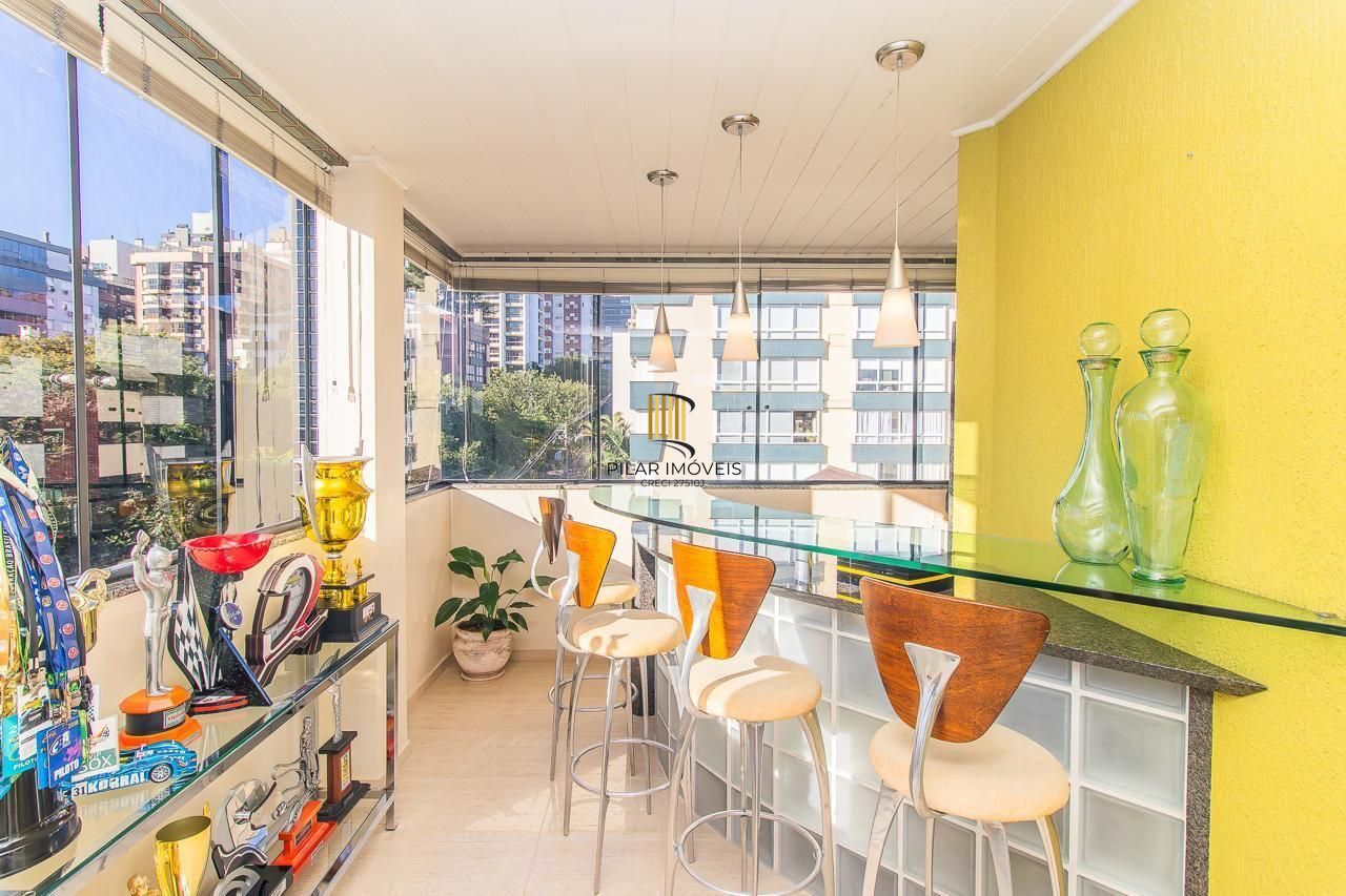 Vende-se apartamento mobiliado com 3 quartos e 134 m² - Mont Serrat