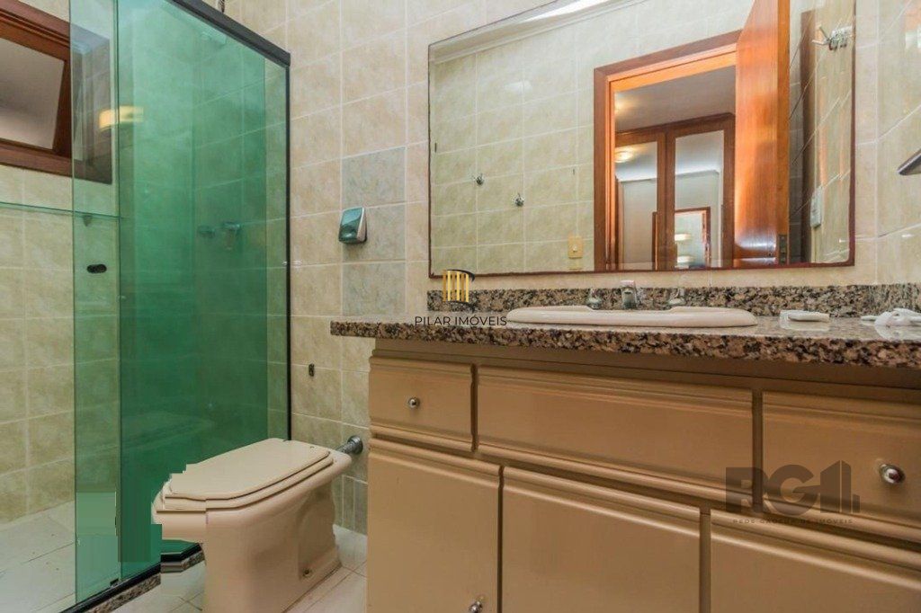 Ampla Cobertura de 181m² com 2 Quartos, Suíte e 2 Vagas no Bairro São João!