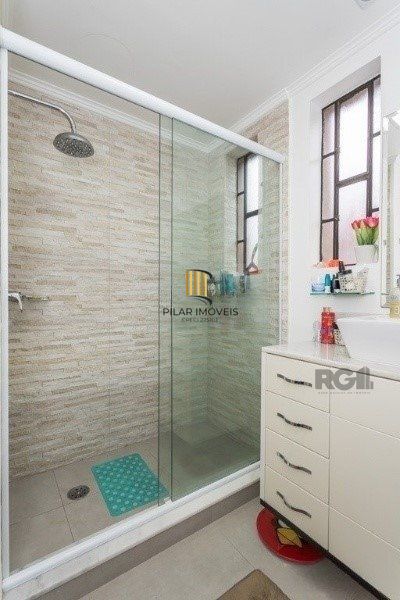 Vende-se espaçoso apartamento 4 quartos, 2 suítes, 3 vagas, próximo ao Hospital Moinhos - 154m² - Floresta