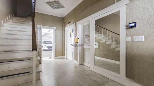 Vende-se apartamento com 1 quarto, 43m² e 1 vaga – Petrópolis