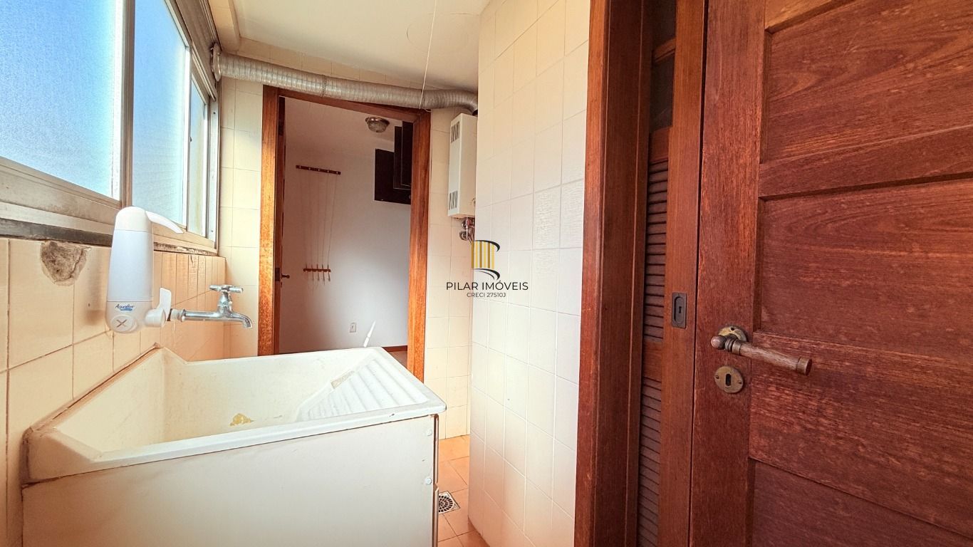 Vende-se apartamento com 3 quartos(1 suíte), sacada, churrasqueira e 1 vaga – 114 m² – Mont’Serrat