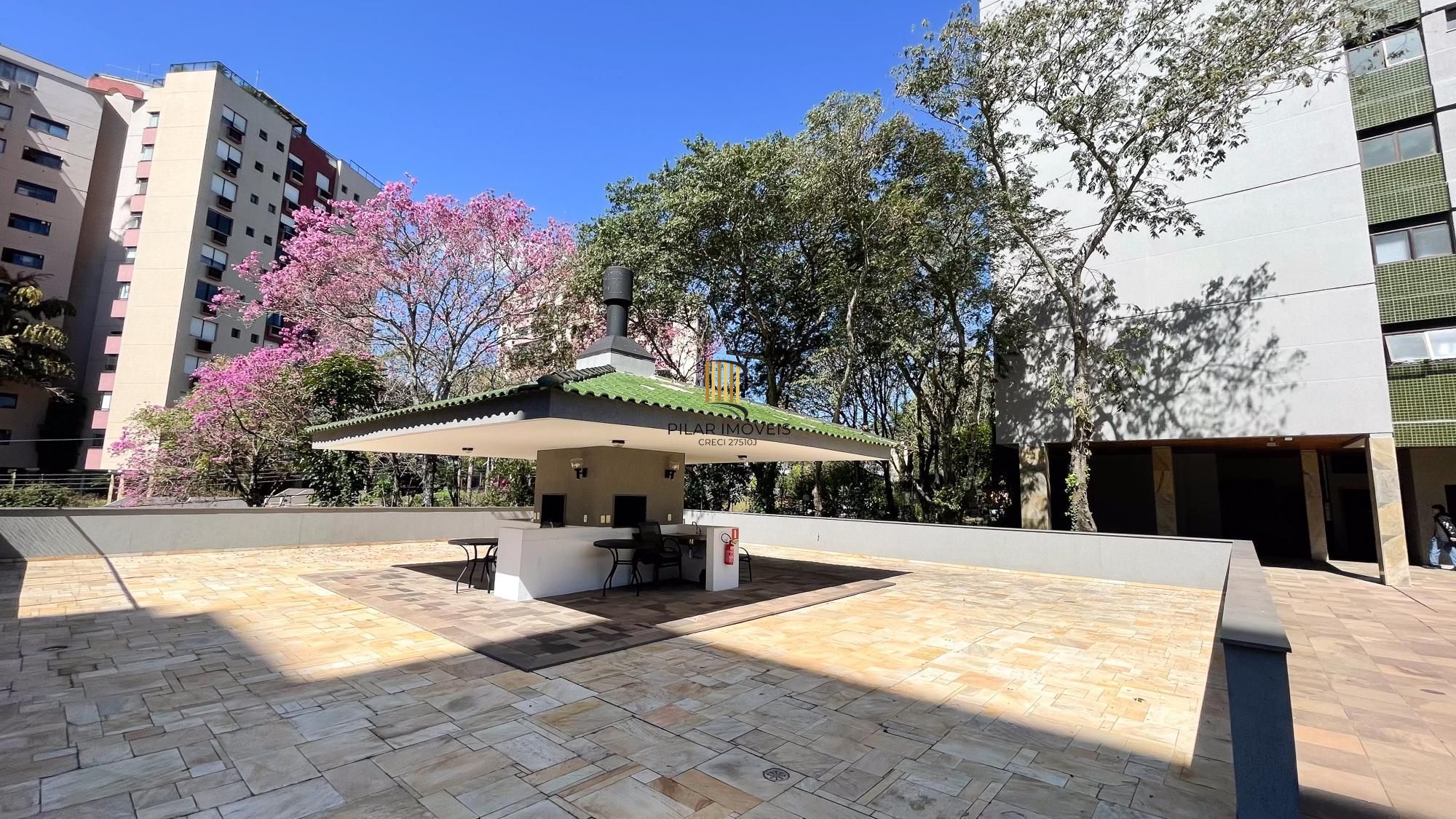 Vende-se apartamento com 3 quartos (1 suíte), 100m² e 1 vaga - Jardim Europa