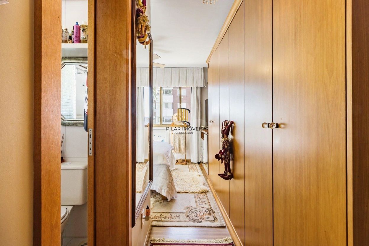 Vende-se apartamento com 2 quartos (1 suíte), 75 m² e churrasqueira - Petrópolis