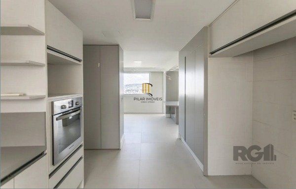 Apartamento com 3 Suítes e 3 Vagas Próximo à Praça da Encol - 200m² - Bela Vista