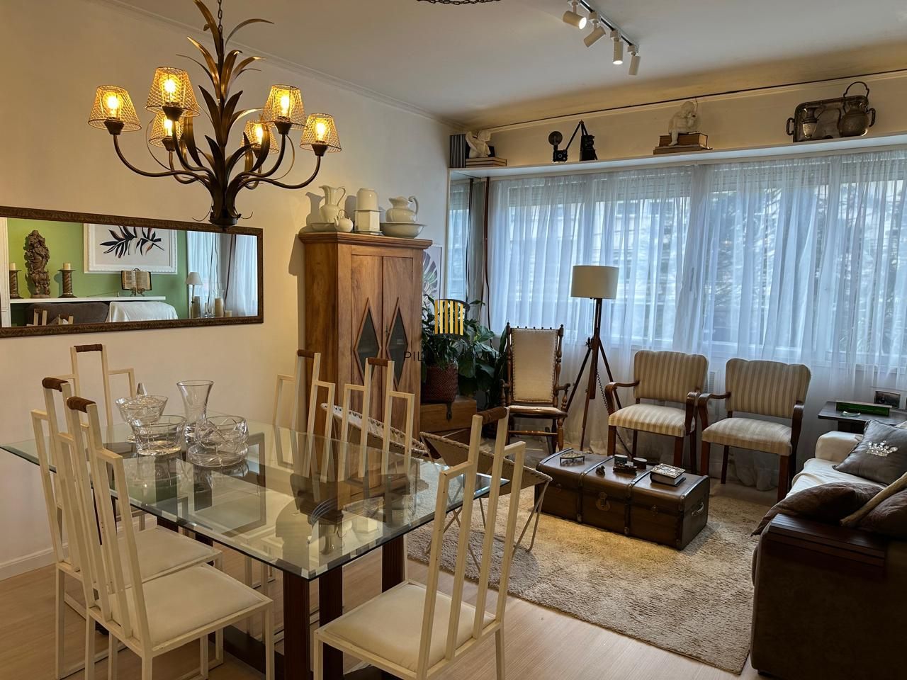 Vende-se apartamento com 3 quartos(1 suíte), 114m² e 1 vaga - Moinhos de Vento - Pilar Imóveis