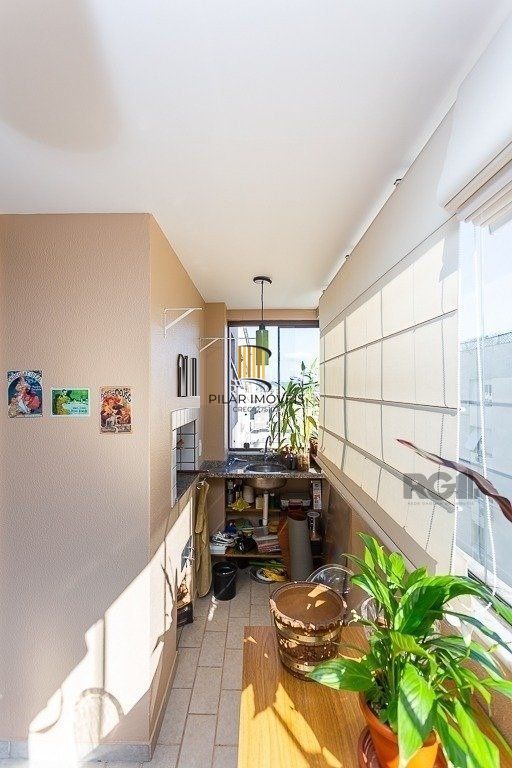 Apartamento 2 dormitórios, 2 banheiros, 1 vaga de garagem no Bairro Independência